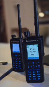 Zwei Tetra-Handfunkgeräte des VFDB Ortsverbands Z79